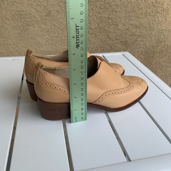 J. Crew Oxford shoes nude leather size 7.5 - Picture 7 of 16